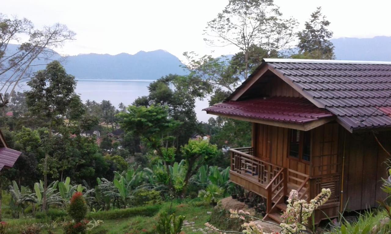 Bagoes View Cottages Maninjau Exterior photo